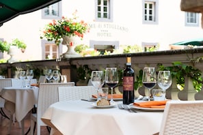 Breakfast, lunch and dinner served - Hotel Terme di Stigliano (Canale Monterano)