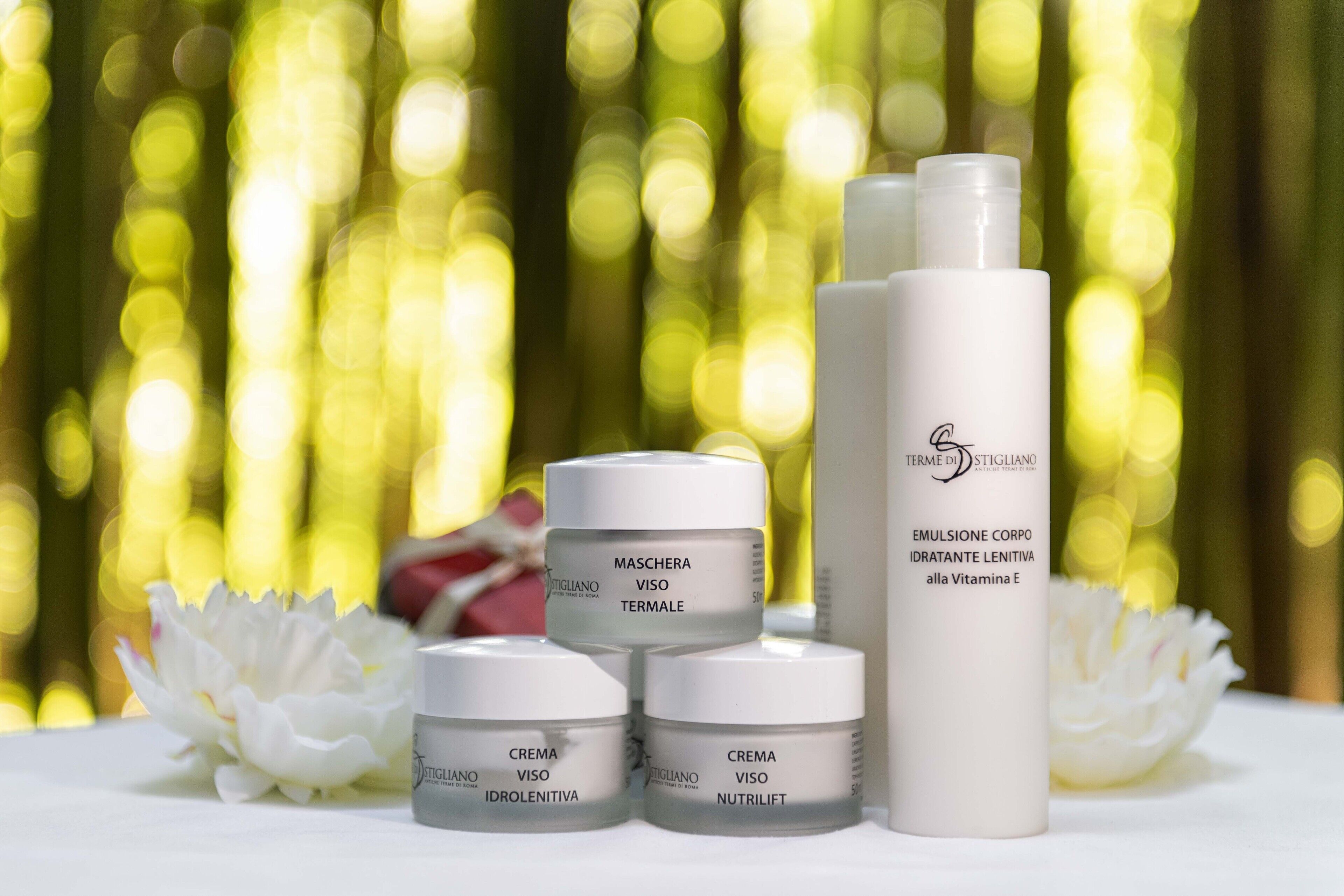 couples treatment room(s), hot tub, steam room