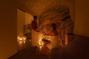 Salas de tratamientos para parejas, bañera de hidromasaje, baño turco 