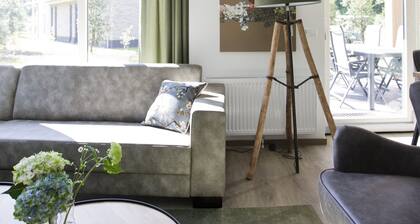 Attractive Bungalow with Covered Terrace near Veluwe