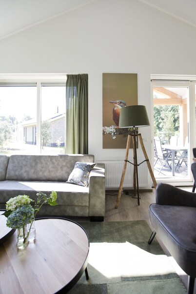 Attractive Bungalow with Covered Terrace near Veluwe