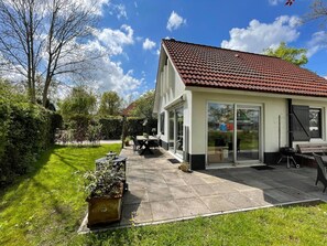 Balcony - Spacious Home with Garden near Langweerder Wielen (Sint Nicolaasga)