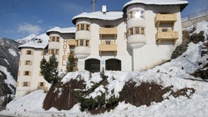 Unclassified image, 3 of 25, button - Pleasing Apartment in Matrei in Osttirol With Infrared Sauna (Matrei in Osttirol)