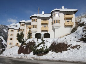 Exterior - Pleasing Apartment in Matrei in Osttirol With Infrared Sauna (Matrei in Osttirol)