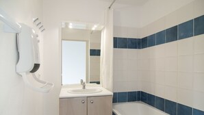 Ferienhaus | Badezimmer | Badewanne