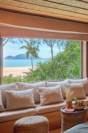 Beach View Terrace Villa | Artículos del minibar gratis y caja de seguridad en la habitación 