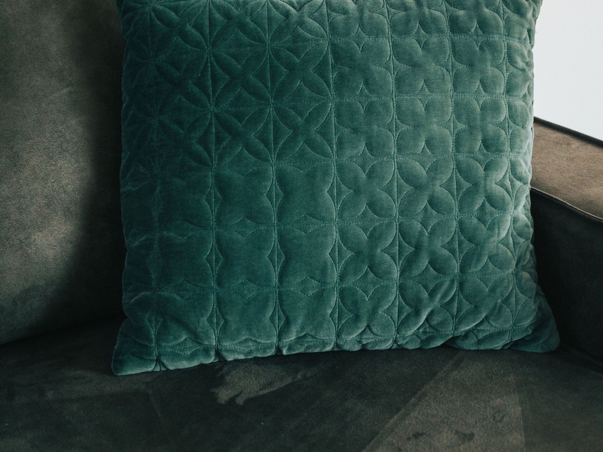 3 Schlafzimmer, individuell eingerichtet, Babybetten, Bettwäsche