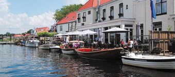 Bungalow With a Terrace Near the Sneekermeer