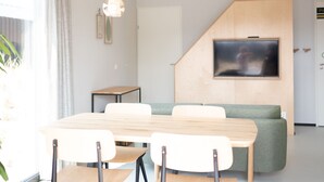 Living room - Trendy Lodge With Dishwasher Near the Sea (Zandvoort)