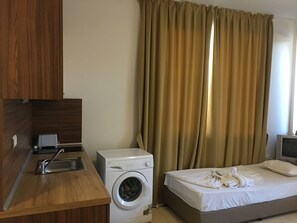 Deluxe-Zimmer | 1 Schlafzimmer, schallisolierte Zimmer, Bügeleisen/Bügelbrett