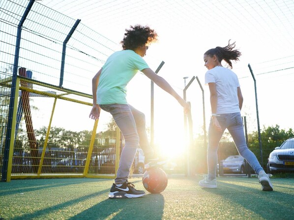 Maison | Terrain de sport