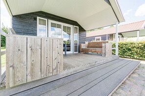 Reception - Glamping With Veranda Over Water (Bant)