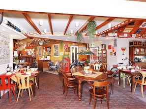 Dining - Nicely Furnished Bungalow With a Fireplace and Green Area (Holten)