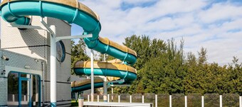 Forest Trails & Pool Nearby