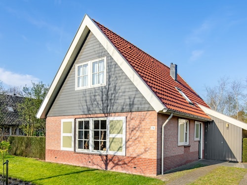 Detached Holiday Home With a Dishwasher Near Appelscha