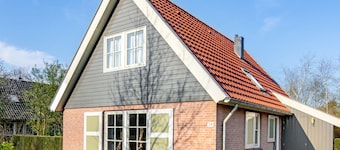 Detached Holiday Home With a Dishwasher Near Appelscha