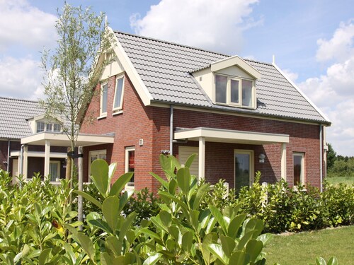 Comfortable Villa With Combi Microwave, Located in Nature