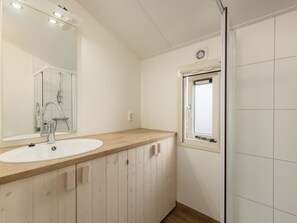 House | Bathroom