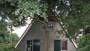 Unclassified image, 3 of 24, button - Detached Holiday Home with Steam Shower near Vrachelse Heide (Oosterhout)