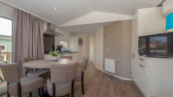 Chalet | Dining