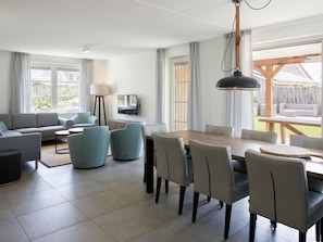 Villa | Dining