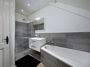 Shower, towels