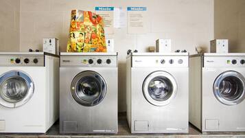 Bungalow | Property amenity