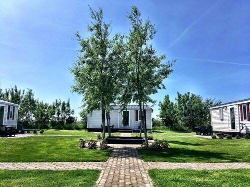 Comfortable, Carefully Furnished Chalet, Near the Wadden Sea