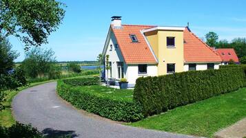 Villa | Exterior