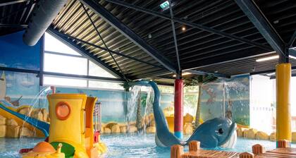 Chalet in Bergumermeer by the Marina