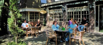 Peaceful Tolplas Retreat: Ideal for 4