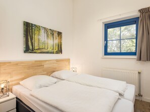 Bungalow | 2 Schlafzimmer, individuell eingerichtet, Bettwäsche