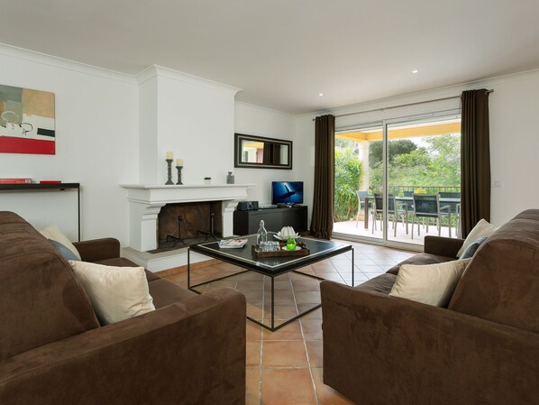 Villa | Living room | Fireplace - Detached Villa With a Dishwasher and AC, in a Quiet Area (Sainte-Maxime)