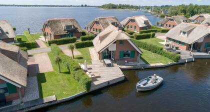Giethoorn Villa With Modern Touch