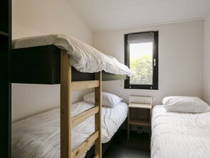 Chalet | 2 bedrooms, individually furnished, bed sheets - Chic Forest Lodge With Sauna (Markelo)