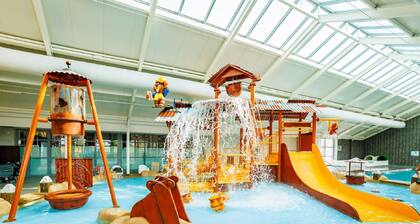 Chalet With Terrace at the Lake and Beach