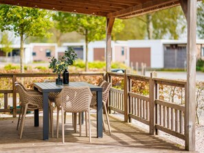 Cottage | Dining