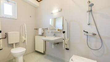 Chalet | Bathroom | Shower