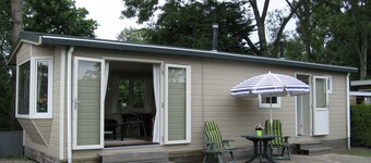 Tidy Chalet with Microwave near Wadden Sea