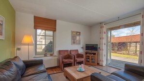 Living room - Thatched Villa With Dishwasher Near Appelscha (Appelscha)