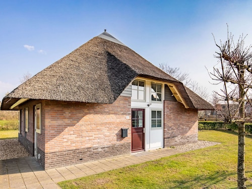 Thatched Villa With Dishwasher Near Appelscha