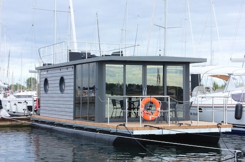 Hausboot Fjord Lacerta mit Dachterrasse in Wendtorf