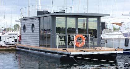 Hausboot Fjord Lacerta mit Dachterrasse in Wendtorf