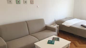 Apartment | 2 bedrooms, iron/ironing board, free WiFi, bed sheets