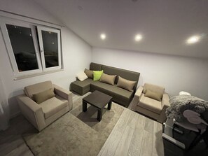 經濟公寓 | 起居區