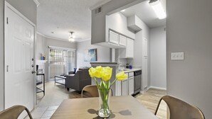 Living area - Rancho Mirage (Irving)