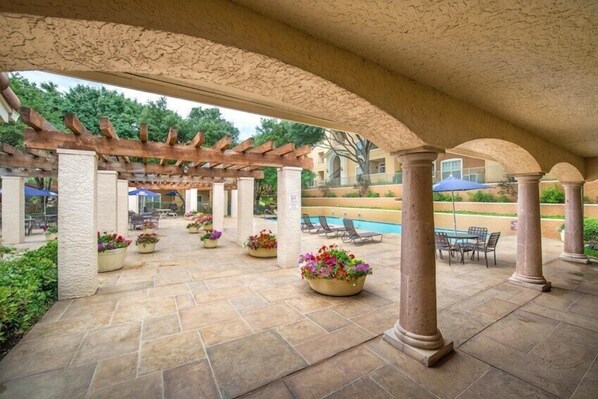 Property grounds - Rancho Mirage (Irving)