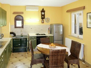 Ofen, Geschirrspüler, Toaster, Gefrierschrank