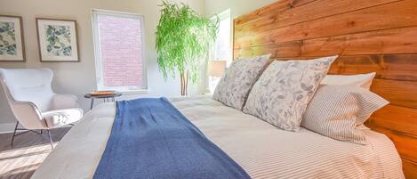 4 habitaciones, tabla de planchar con plancha, wifi y ropa de cama