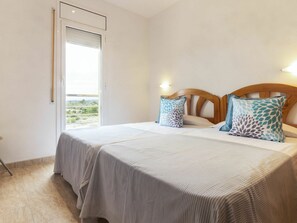 4 Schlafzimmer, Bügeleisen/Bügelbrett, Reisekinderbett, kostenloses WLAN